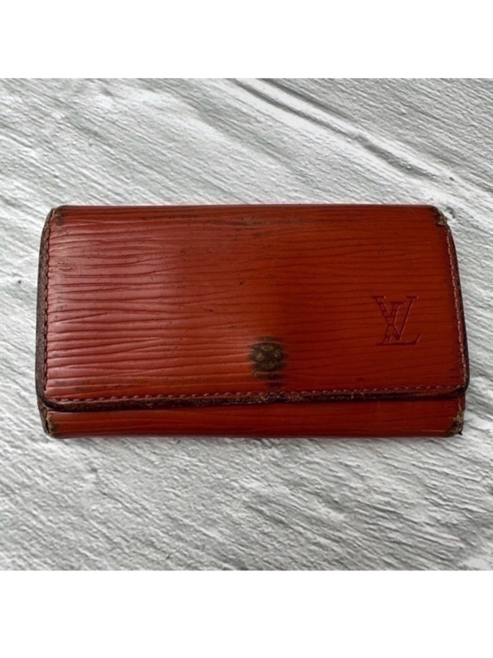 Louis Vuitton Epi leather 4 Ring Key Case. Brown.